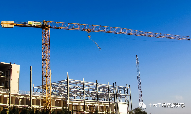 “墻加墻，家破人亡。”住房重建應該謹慎